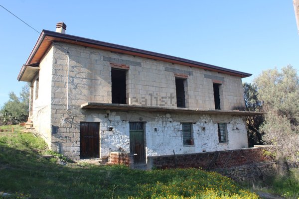 casa indipendente in vendita a Rocca Imperiale