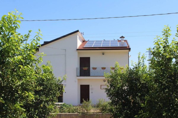 casa indipendente in vendita a Rocca Imperiale