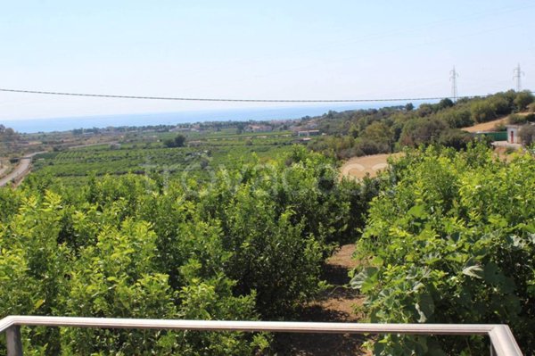 casa indipendente in vendita a Rocca Imperiale