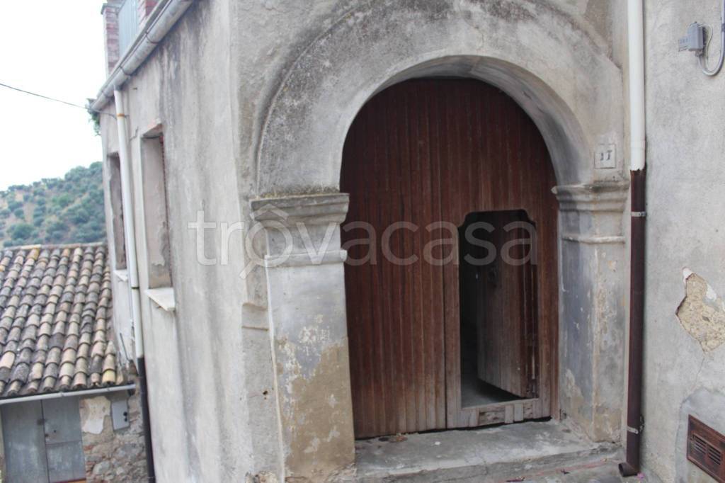 casa indipendente in vendita a Rocca Imperiale