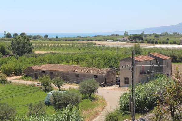 casa indipendente in vendita a Rocca Imperiale