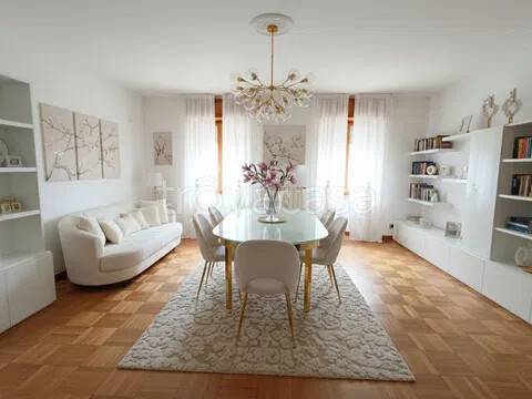 casa indipendente in vendita a Rocca Imperiale