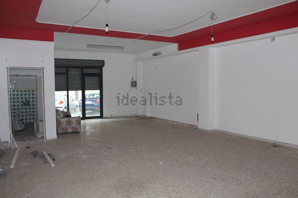 locale commerciale in vendita a Rocca Imperiale