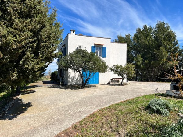 casa indipendente in vendita a Rocca Imperiale