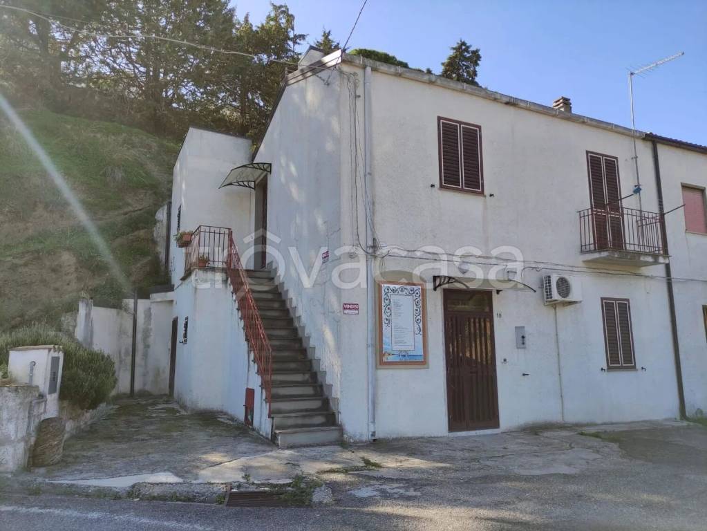 casa indipendente in vendita a Rocca Imperiale