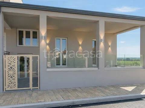 casa indipendente in vendita a Rocca Imperiale