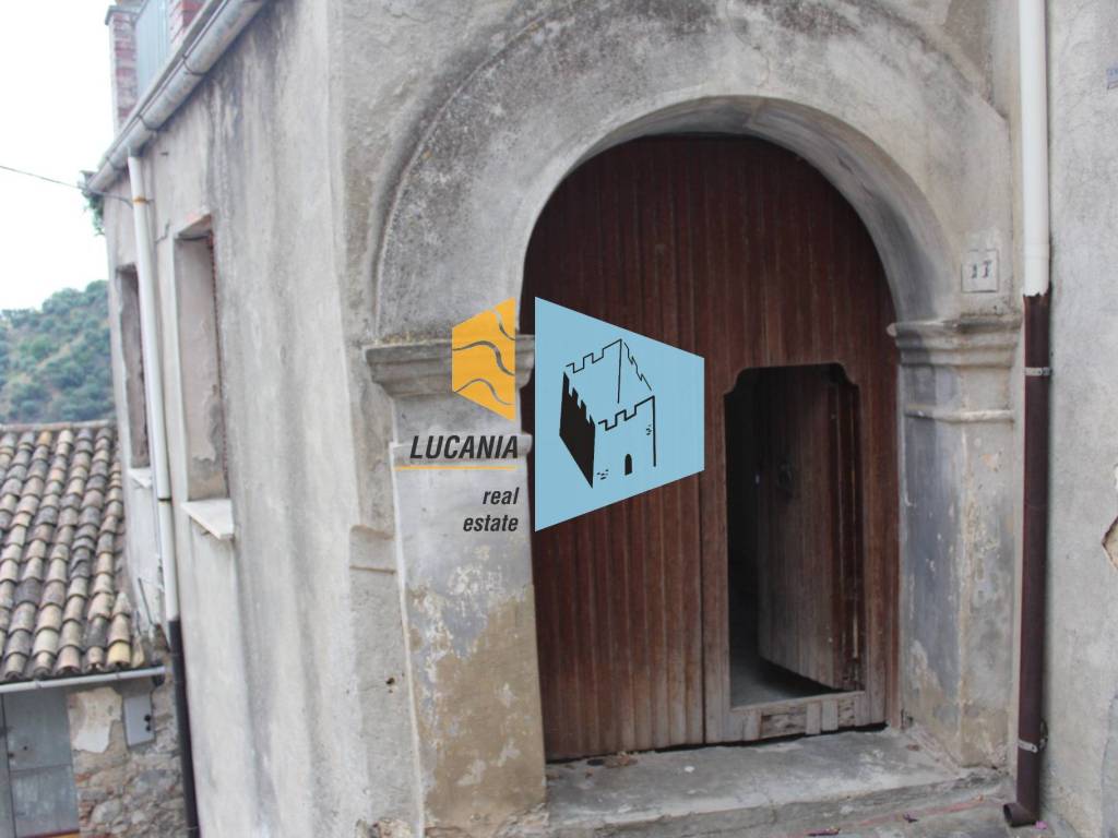 intera palazzina in vendita a Rocca Imperiale