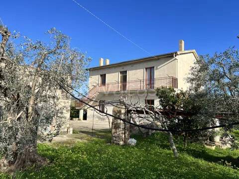 casa indipendente in vendita a Rocca Imperiale