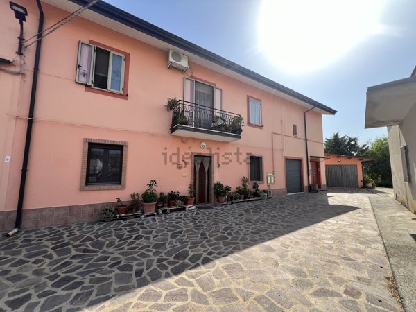 casa indipendente in vendita a Rocca Imperiale