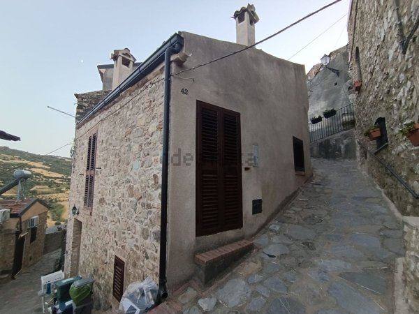 casa indipendente in vendita a Rocca Imperiale