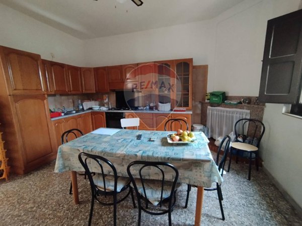 casa indipendente in vendita a Roggiano Gravina