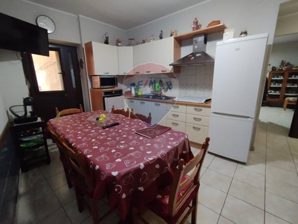 casa indipendente in vendita a Roggiano Gravina
