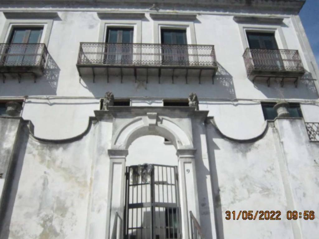 intera palazzina in vendita a Roggiano Gravina