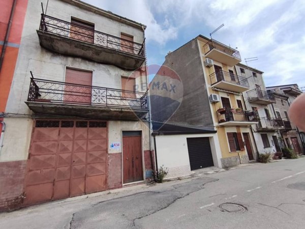 casa indipendente in vendita a Roggiano Gravina