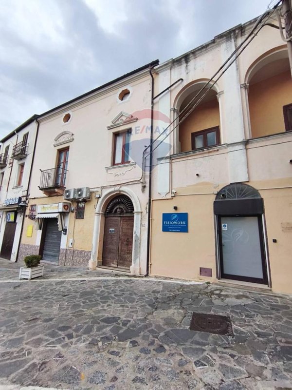 casa indipendente in vendita a Roggiano Gravina