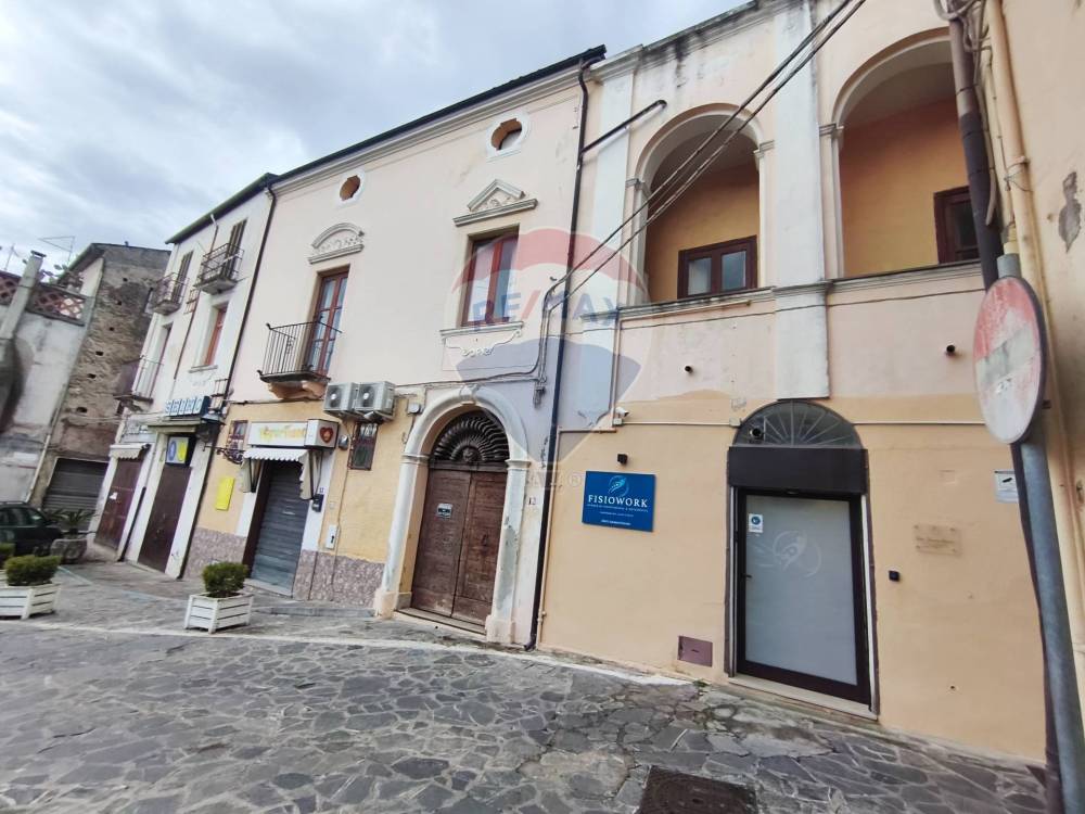 casa indipendente in vendita a Roggiano Gravina