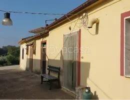 casa indipendente in vendita a Roggiano Gravina