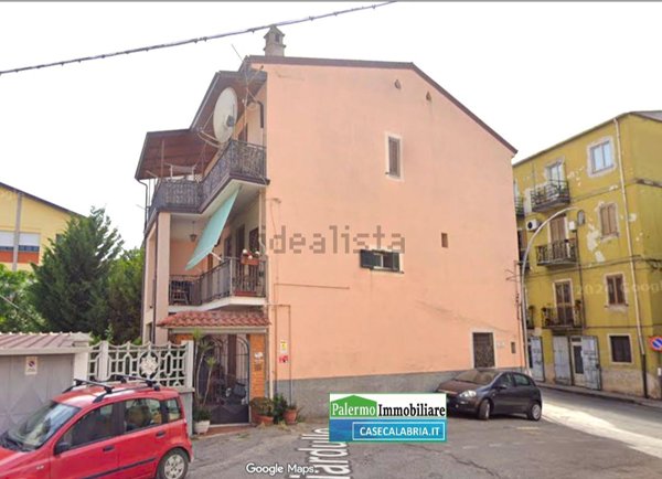 casa indipendente in vendita a Roggiano Gravina