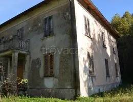 casa indipendente in vendita a Rogliano