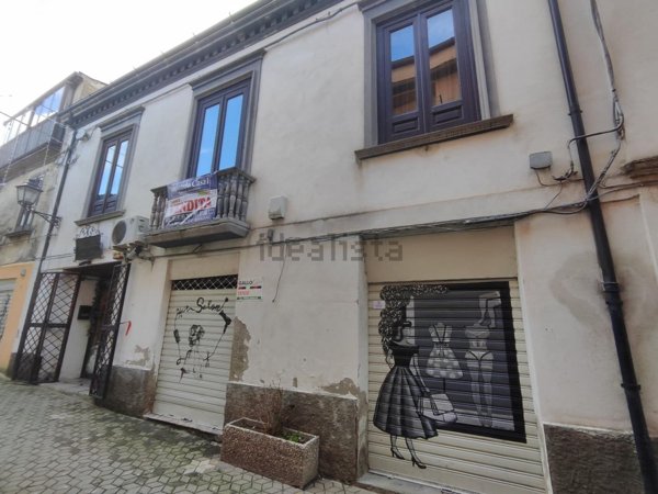 casa indipendente in vendita a Rogliano in zona Manche