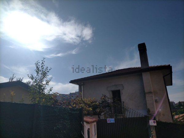 casa indipendente in vendita a Rogliano