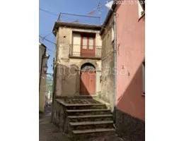 casa indipendente in vendita a Rogliano