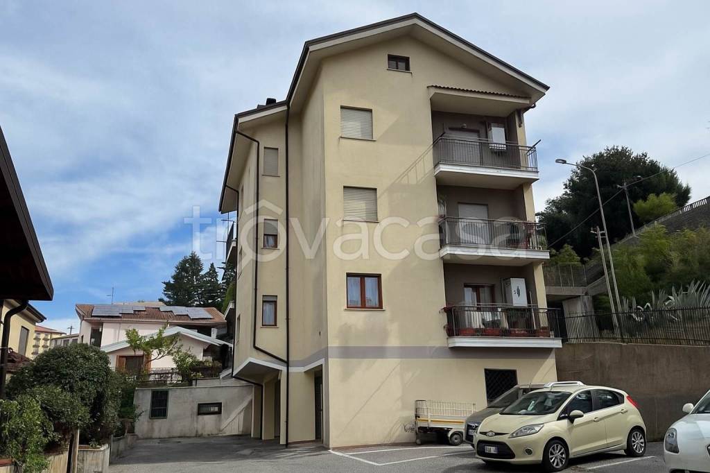 appartamento in vendita a Rogliano in zona Manche
