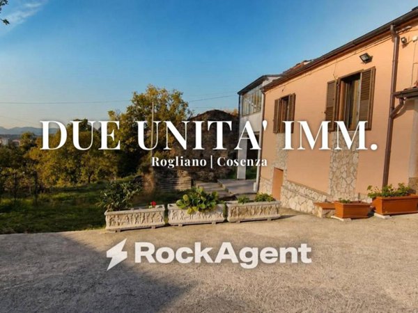 casa indipendente in vendita a Rogliano in zona Cappuccini Vecchi