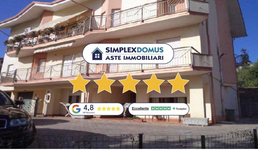 casa indipendente in vendita a Rogliano in zona Manche