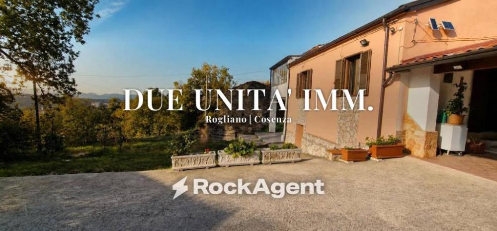 casa indipendente in vendita a Rogliano in zona Cappuccini Vecchi