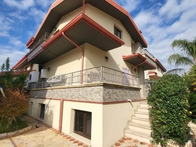 casa indipendente in vendita a Rose