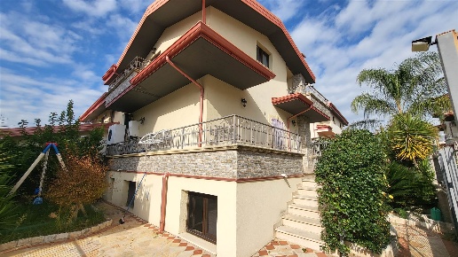 casa indipendente in vendita a Rose