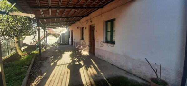 casa indipendente in vendita a Rose