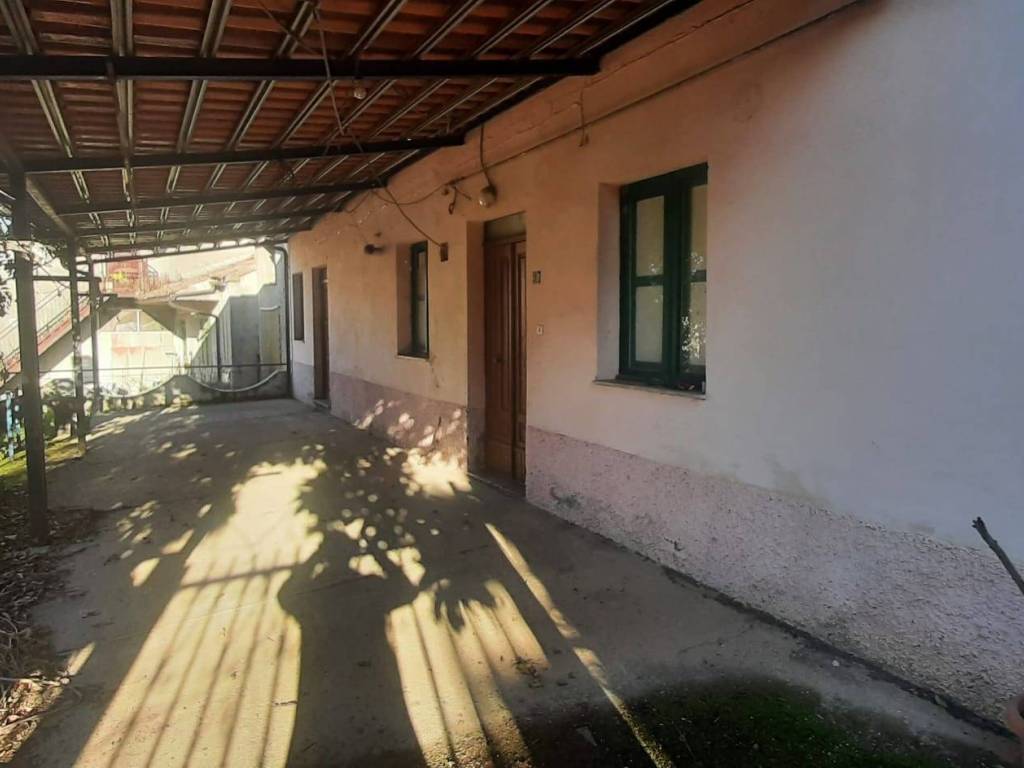 casa indipendente in vendita a Rose