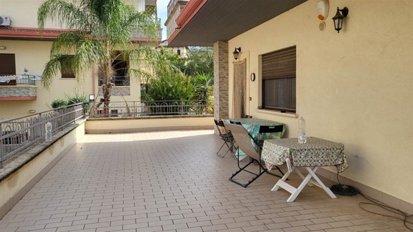 casa indipendente in vendita a Rose