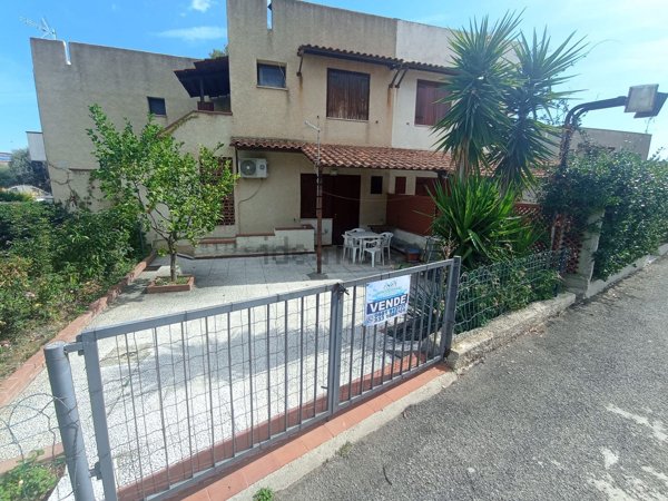 appartamento in vendita a Roseto Capo Spulico in zona Il Castello