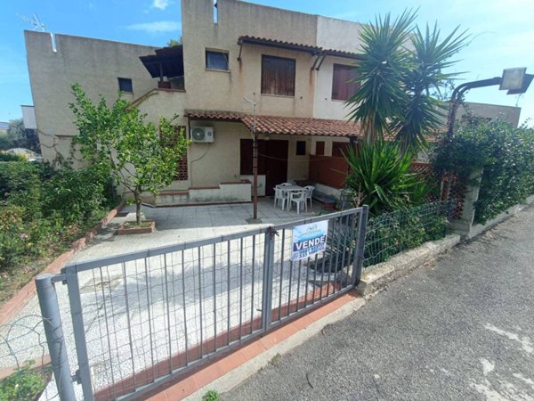 appartamento in vendita a Roseto Capo Spulico in zona Il Castello