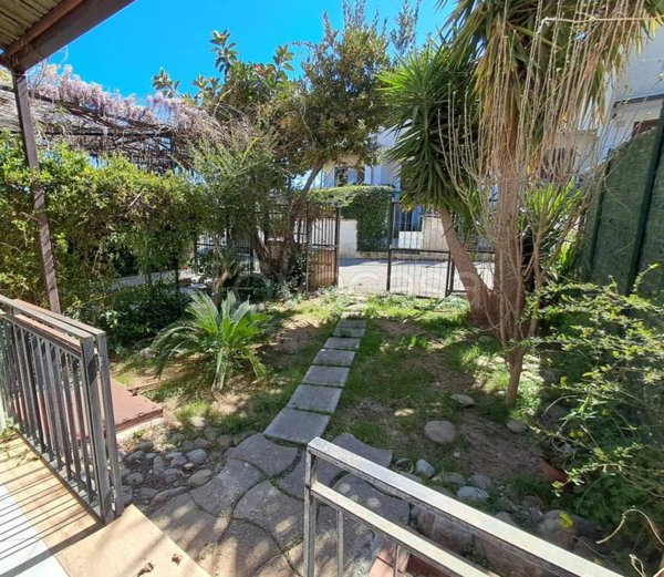 casa indipendente in vendita a Roseto Capo Spulico in zona Il Castello