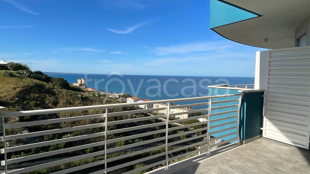 appartamento in vendita a Roseto Capo Spulico in zona Il Castello