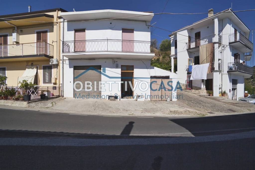 appartamento in vendita a Roseto Capo Spulico