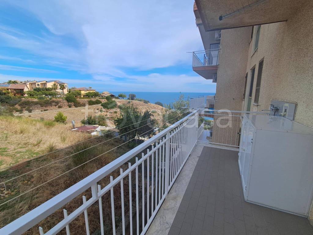 appartamento in vendita a Roseto Capo Spulico