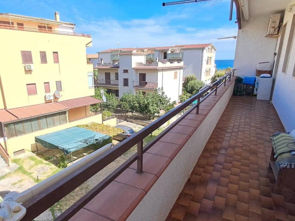 appartamento in vendita a Roseto Capo Spulico in zona Borgata Marina