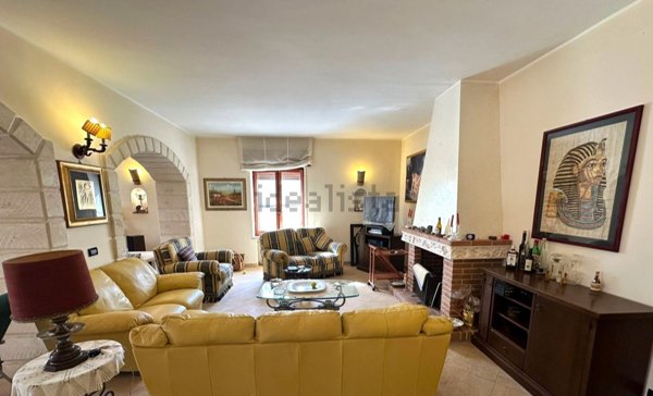 casa indipendente in vendita a Roseto Capo Spulico