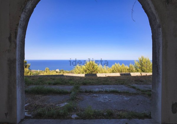 casa indipendente in vendita a Roseto Capo Spulico