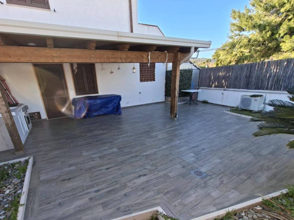 appartamento in vendita a Roseto Capo Spulico in zona Il Castello