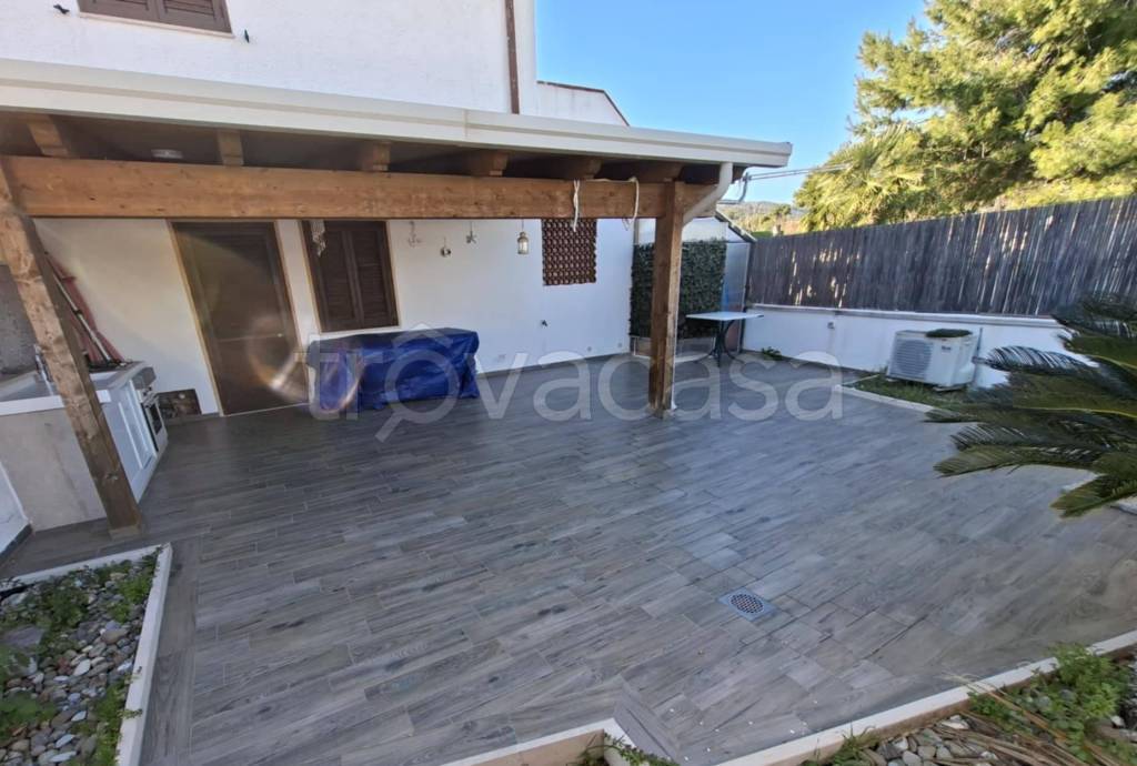 appartamento in vendita a Roseto Capo Spulico in zona Il Castello