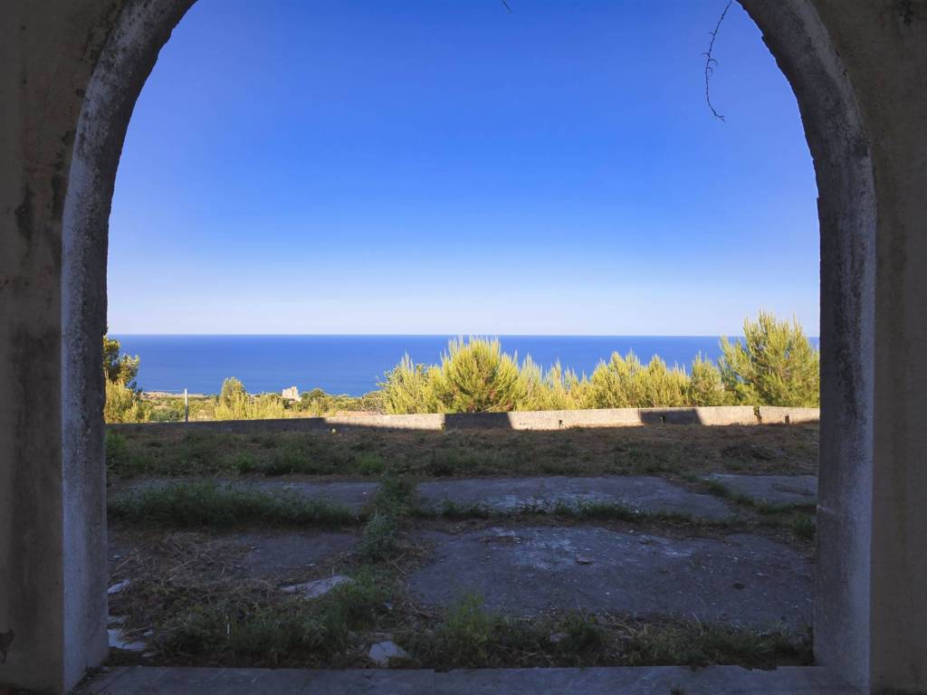 casa indipendente in vendita a Roseto Capo Spulico