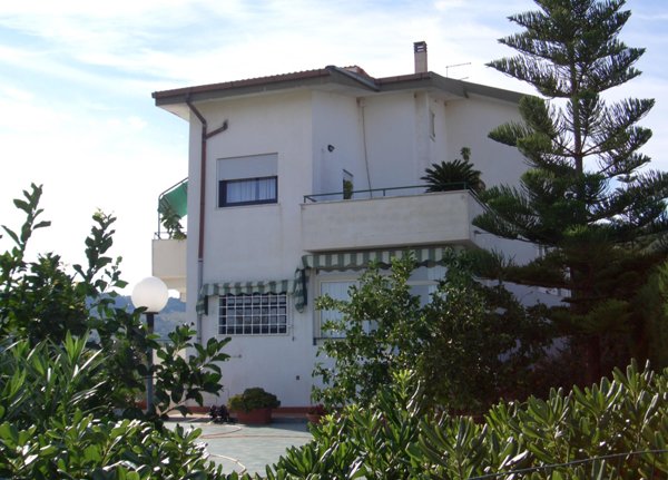 appartamento in vendita a Roseto Capo Spulico in zona Il Castello