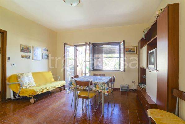 appartamento in vendita a Roseto Capo Spulico in zona Borgata Marina