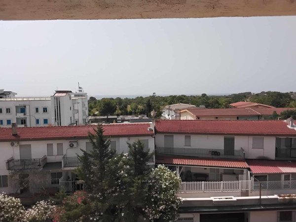 appartamento in vendita a Roseto Capo Spulico in zona Borgata Marina